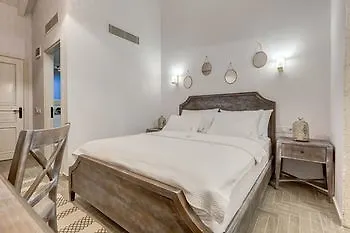 Levin Hotel 2*